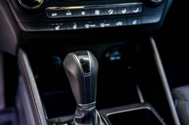 Modern bir arabanın içi. Arabaların temasının arkaplanı