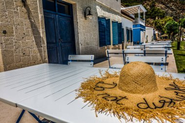 Güzel tatil beldesi. Denizin kenarında yaz tatili
