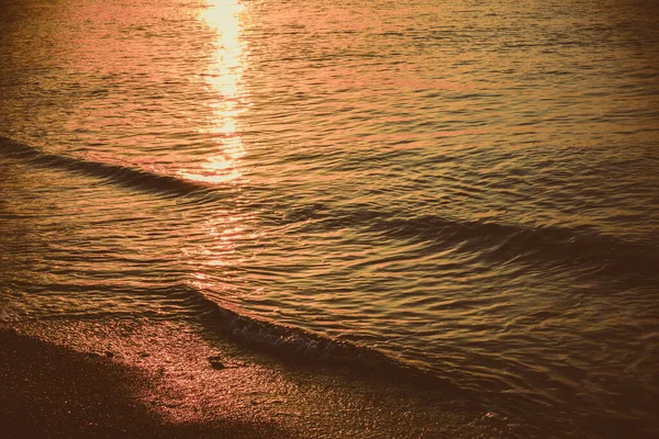 Herrlicher Sonnenaufgang Über Dem Meer — Stockfoto