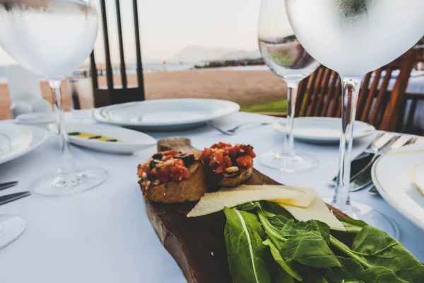Dinner Beautiful Restaurant Sea — Stock Photo, Image