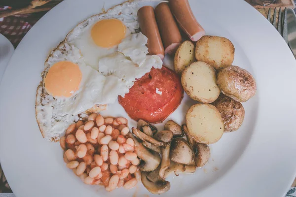 プレート上の英語の朝食 — ストック写真