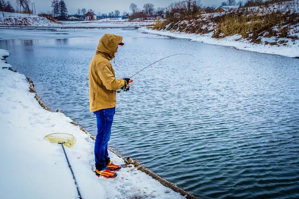 Pesca Alla Trota Sul Lago — Foto Stock