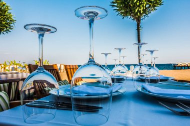 Sahil restoran güzel tablo ayarı