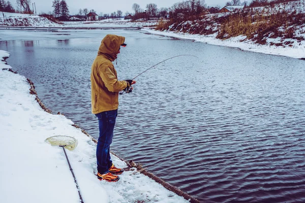 Pesca Alla Trota Sul Lago — Foto Stock