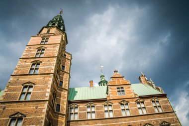 Kopenhag, Danimarka - 24 Temmuz 2019. Kopenhag 'daki Güzel Rosenborg Kalesi