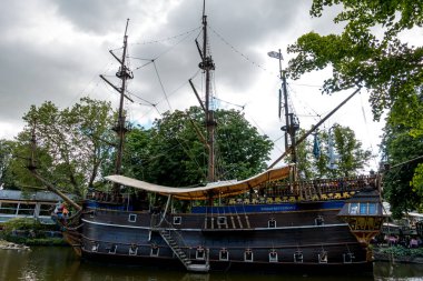 Kopenhag, Danimarka - 21 Temmuz 2019. Kopenhag 'daki güzel yeşil park