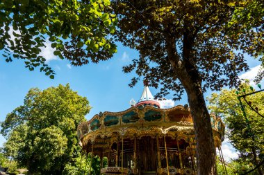 Kopenhag, Danimarka - 21 Temmuz 2019. Kopenhag 'daki güzel park ve bahçe. Çekim