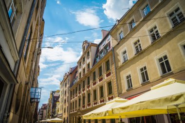 Wrocaw, Polonya - 17 Haziran 2019. Eski Polonya şehrinin mimarisi.