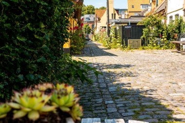 Kopenhag, Danimarka - 23 Temmuz 2019. Resimli bir köydeki güzel Danimarka mimarisi.