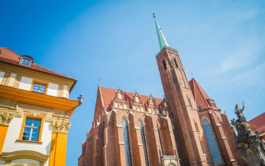 Wrocaw, Polonya - 15 Haziran 2019. Wroclaw 'ın güzel kiliseleri. 
