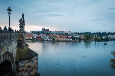 Güz Prag 'ın güzel sokakları ve mimarisi