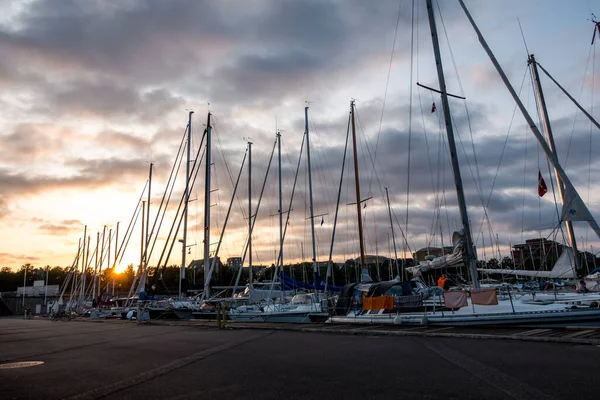 Copenhagen Dania Lipca 2019 Piękne Molo Godzinach Wieczornych Pięknymi Jachtami — Zdjęcie stockowe