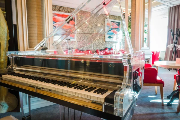 Automatyczne Pianino Restauracji — Zdjęcie stockowe