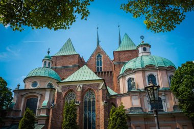 Wrocaw, Polonya - 17 Haziran 2019. Eski Polonya şehrinin mimarisi.