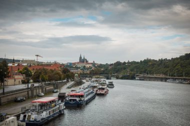Güz Prag 'ın güzel sokakları ve mimarisi