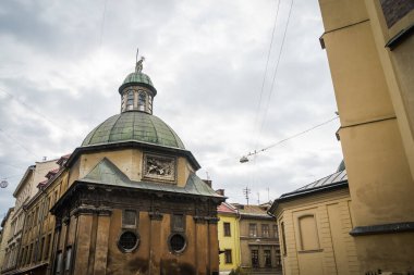 Muhteşem kış Lviv mimarisi ve sokakları