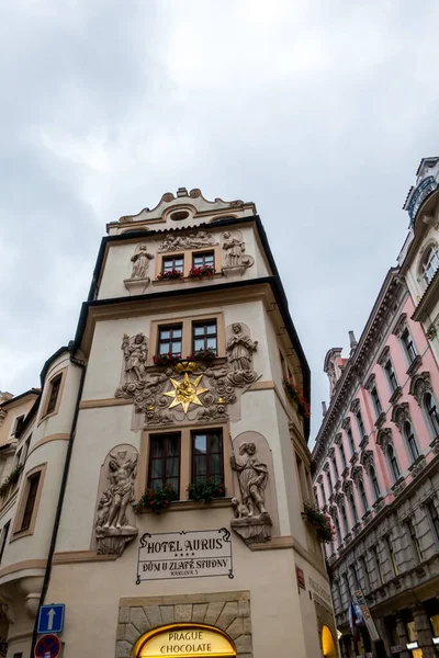 Czech Republic 9月21日プラハの美しい通りと秋の建築 — ストック写真