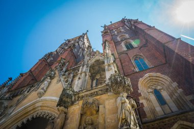 Muhteşem Mimarlık ve Kırbaç Kiliseleri