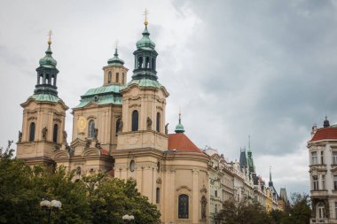 Güz Prag 'ın güzel sokakları ve mimarisi