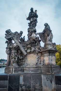 Güz Prag 'ın güzel sokakları ve mimarisi