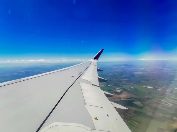 Widok Okna Samolotu Skrzydło — Zdjęcie stockowe