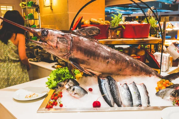 Fish Sword Table Restaurant — Stock Photo, Image