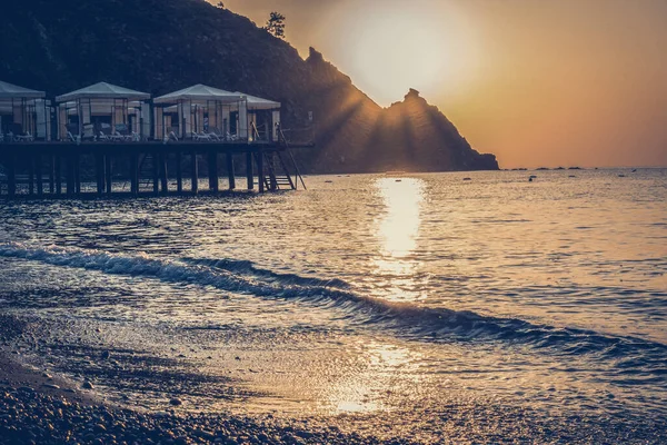 Beautiful Sunrise Seaside Resort — Stock Photo, Image