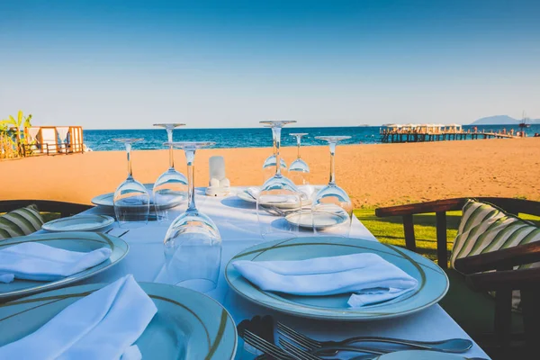 Bella Tavola Apparecchiata Ristorante Sul Mare — Foto Stock