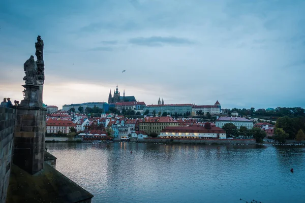 Schöne Straßen Und Architektur Des Herbstlichen Prag — Stockfoto