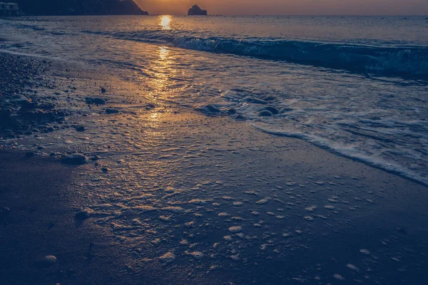 Υπέροχη Ανατολή Του Ηλίου Στη Θάλασσα — Φωτογραφία Αρχείου