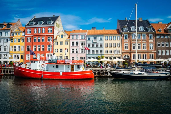 Kopenhag, Danimarka - 18 Temmuz 2019. Güzel Kopenhag mimarisi, Kopenhag 'da seyahat