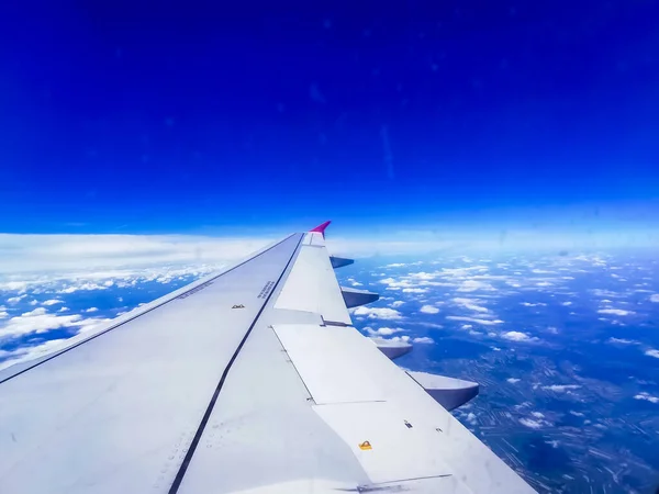 Vista Desde Ventana Del Avión Ala —  Fotos de Stock