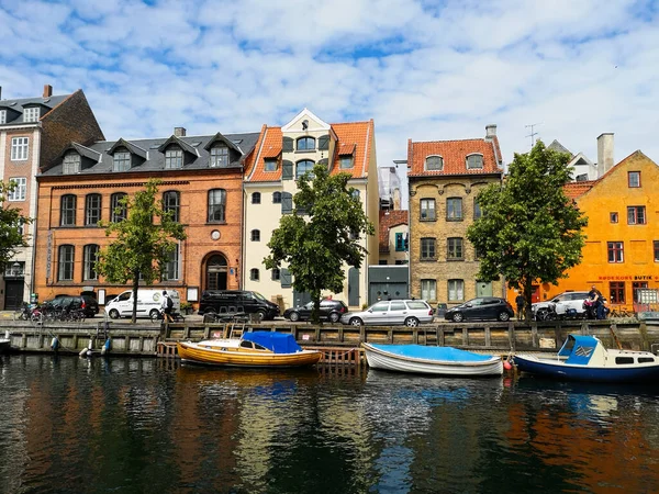 Koppenhága Dánia 2019 Július Híres Christianshavn Színes Épületek Hajók Koppenhágában — Stock Fotó