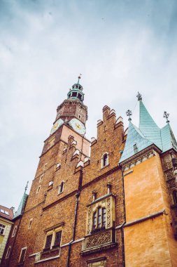 Wroclaw 'daki güzel pazar meydanı, güzel eski evler.