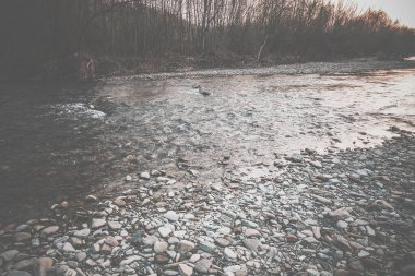 Dağların ve nehirlerin güzel doğası