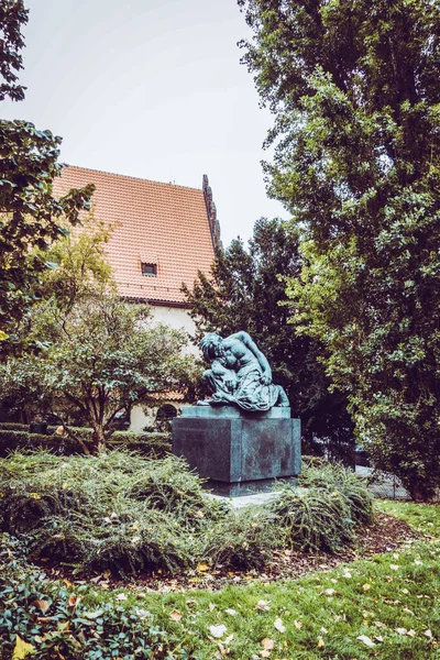 Güz Prag 'ın güzel sokakları ve mimarisi