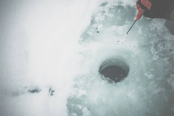 冬の氷釣りの背景 — ストック写真