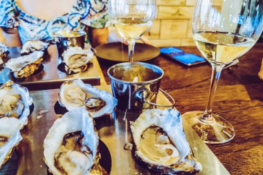 Lezzetli, taze istiridye yemek geçmişi