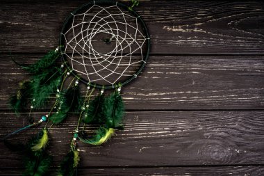 Tahta arka planda düş kapanı
