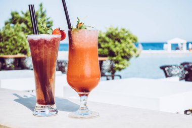 Sahil resort Bar'da kokteyller