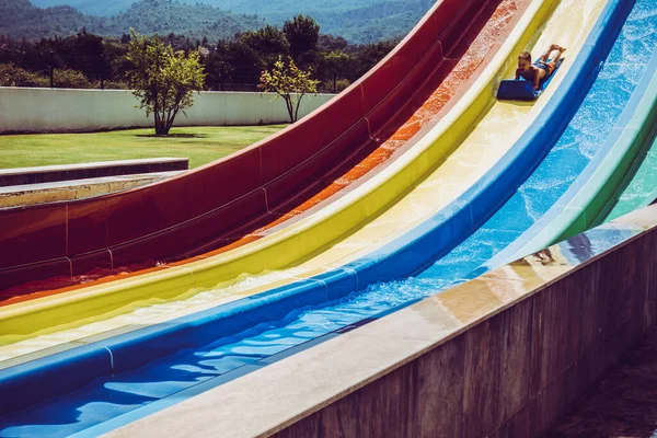 Glissières Eau Dans Parc Aquatique — Photo