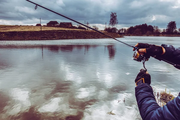 Rybaření Venkovní Rekreace Pozadí Jezera — Stock fotografie