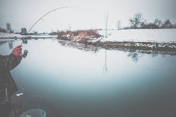 Łowienie Pstrągów Jeziorze — Zdjęcie stockowe