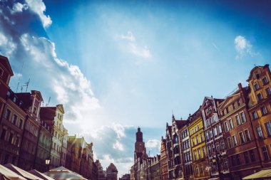 Muhteşem Mimarlık ve Kırbaç Kiliseleri