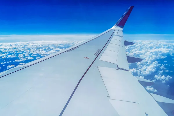 Utsikt Från Flygplansfönstret Vinge — Stockfoto