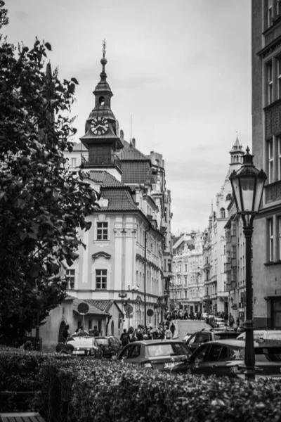 프라하의 아름다운 거리와 — 스톡 사진