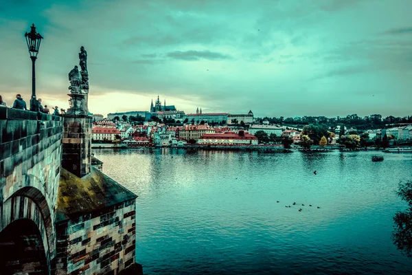 Schöne Straßen Und Architektur Des Herbstlichen Prag — Stockfoto