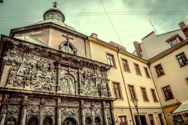 Muhteşem kış Lviv mimarisi ve sokakları