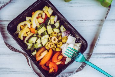 Beslenme çantasında sağlıklı yiyecekler, diyet konsepti.