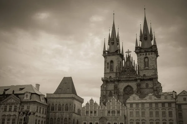 中世纪布拉格的宏伟建筑 欧洲之行 — 图库照片